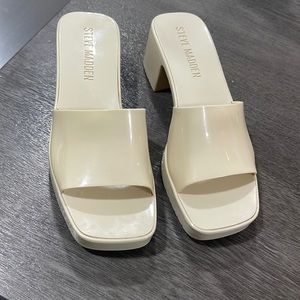 Harlin Steve Madden sandals